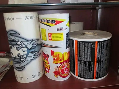 Rollos de papel impreso